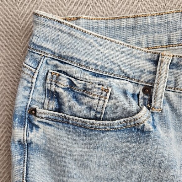 NY&C Women's Jeans Size 18 Mid-Rise Skinny NWT RN 23243 Rainbow Heart Embroidery - Picture 4 of 16